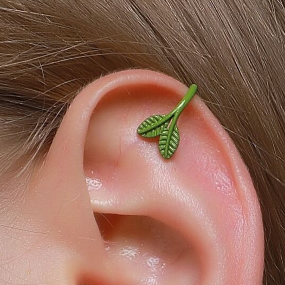 Leaf Design Ear Cuff - Picture 2 of 2